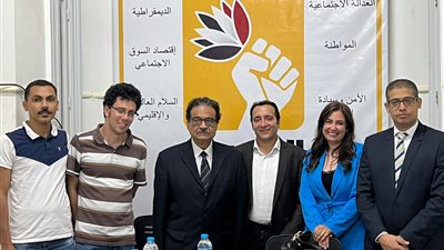 الاجتماعى الديمقراطى والليبرالي يناقشان كيفية الخروج من الأزمة الاقتصادية 