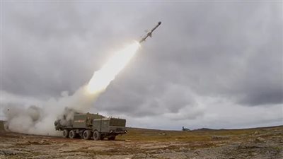 مقتل أربعة و