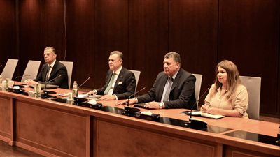 وزير السياحة والآثار يلتقي بالمبعوث التجاري لرئيس الوزراء البريطاني