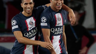 مبابى يتغنى بحكيمى: أفضل ظهير أيمن فى العالم