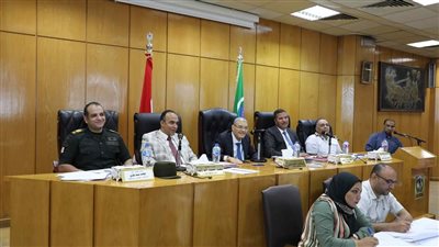 محافظ المنيا يوجه برفع درجة الاستعداد لاستقبال العام الدراسي الجديد