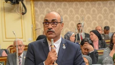 برلماني: إضراب عمال 