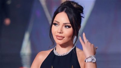 أسما إبراهيم بإطلالة أنيقة في مهرجان الفضائيات العربية (صور)