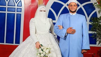 تفاصيل احتفال إمام مسجد بزفافه بالإنشاد والقرآن.. صور