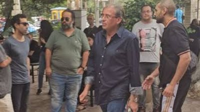 خالد يوسف وأمير عيد يشاركان في جنازة أحمد سامي العدل (صور)