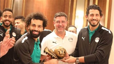 4 أسباب تجبر روي فيتوريا على الخلع من المنتخب الوطني