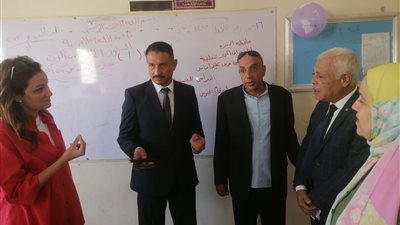 «تعليم الجيزة»: عدم ربط المصروفات بتسليم الكتب الدراسية وتوفير قاعات لمجموعات الدعم