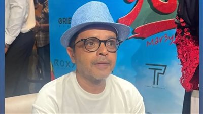 مواهب ذو الهمم.. محمد هنيدي يكشف عن مسرحيته الجديدة 