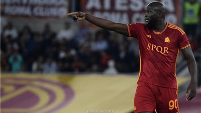 لوكاكو: نمر بفترة صعبة في روما.. وشراكتى مع لاوتارو مختلفة