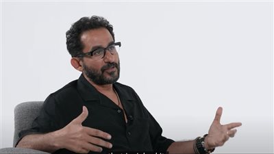 بعد 20 عاما.. أحمد حلمي يكشف سر استمرار زواجه من منى زكي