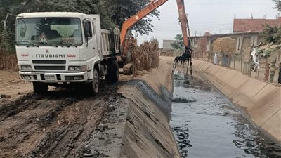 محافظ المنوفية يتابع أعمال تطهير ورفع المخلفات من الترع والمجاري المائية