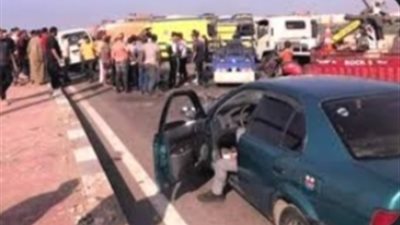 مصرع سائق في حادث تصادم سيارتين نقل على الطريق بسوهاج