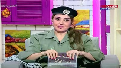 احتفظت بها لمدة 29 عاما.. مادلين طبر ترتدي بدلة 