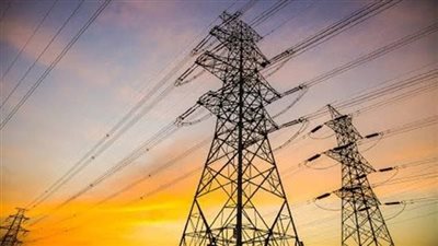 خبير اقتصادي: تخفيف الأحمال يؤثر على عمل البورصة والسياحة والبنوك والاستثمار