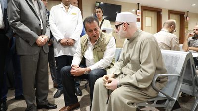 تفاصيل متابعة وزير الصحة الخدمات الطبية في مستشفيات الغربية