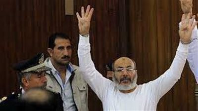 نقل الإخواني صفوت حجازي إلي المستشفى بعد تدهور حالته الصحية