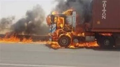 العناية الإلهية تنقذ سائقا من كارثة بعد اشتعال النيران بسيارته في سوهاج