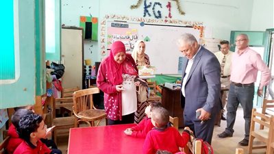 «تعليم القاهرة» تتابع سير العملية التعليمية داخل المدارس 