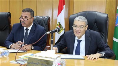 بأمر المحافظ.. إزالة التعديات على الأراضي الزراعية بالمنيا 