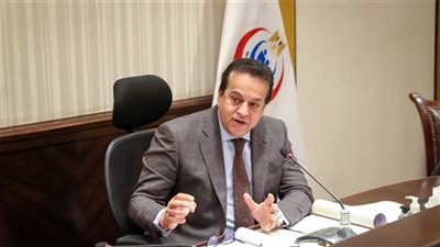 وزير الصحة يهنئ الدكتورة حنان بلخي لانتخابها مديرًا للمكتب الإقليمي 