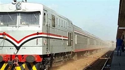 عاجل وبالاسم.. مصرع شاب تحت عجلات قطار أسوان