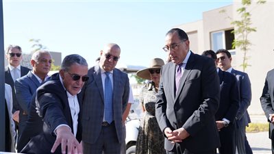 رئيس الوزراء يتفقد الأعمال النهائية للمرحلة الأولى من مشروع 
