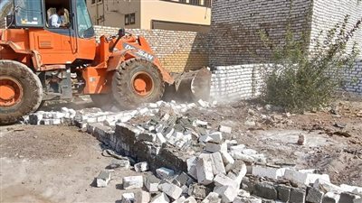 إيقاف وإزالة 213 حالة تعد بالبناء المخالف على الأراضى الزراعية بمراكز المنيا