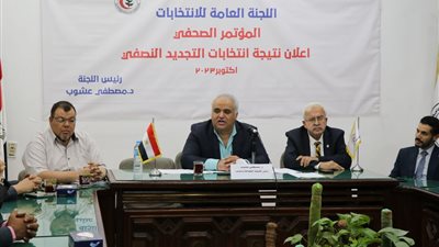 فوز الدكتور أسامة عبد الحي بمنصب نقيب الأطباء