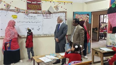 مدير تعليم القاهرة يتفقد سير العملية التعليمية بمدارس عين شمس