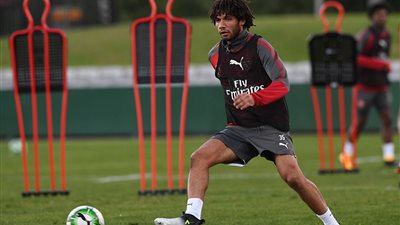 محمود أبو الدهب: محمد النني لا يصلح للمنتخب