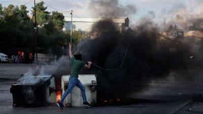 استشهاد 8 فلسطينيين ومقتل شرطي إسرائيلي في اشتباكات بالضفة الغربية