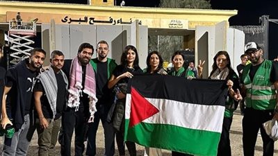 دخول 20 شاحنة مساعدات إلى غزة عبر معبر رفح وتحذيرات أممية