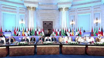 هل حدثت انسحابات خلال قمة القاهرة للسلام؟.. المتحدث باسم رئاسة الجمهورية يوضح