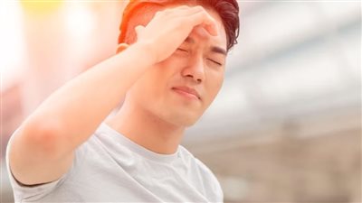 ما الفارق بين الإنهاك الحراري والتعب وضربات الشمس؟