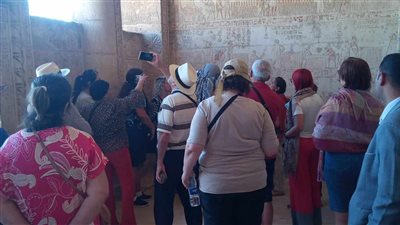 وفد سياحي من 4 دول يزور المناطق الأثرية بالمنيا