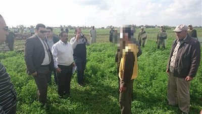 بسبب الحدود الفاصلة.. مزارع ينهي حياة جاره في قنا