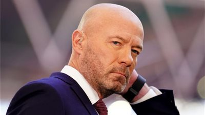 هداف البريميرليج التاريخي ينتقد أداء صلاح أمام إيفرتون