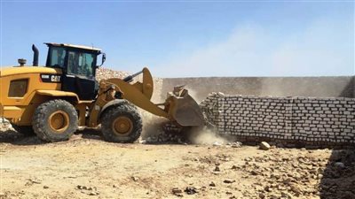 إزالة 17 حالة مخالفة بناء وتعدي على أملاك الدولة بأسوان والسباعية