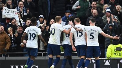 تعاون جديد بعد كين.. بايرن ميوتيخ يستهدف مدافع توتنهام هوتسبير الإنجليزي