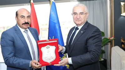 محافظ أسوان يستقبل سفير دولة أذربيجان لبحث سبل التعاون المشترك 