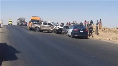 تفاصيل انقلاب سيارة على الطريق الصحراوى بأسوان