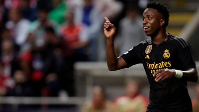 مسئول ببرشلونة يشن هجومًا حادًا على فينسيوس قبل مواجهة الكلاسيكو