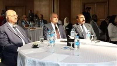 محافظ أسوان يشارك فى الجلسة الافتتاحية لمنتدى المفكرين الحضريين بالقاهرة