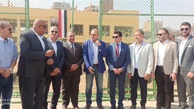 وزير الرياضة يقوم بجولة تفقدية بنادي المصري القاهري