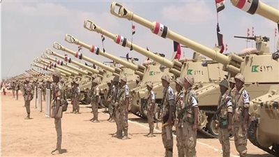 إبراهيم عيسى: تفقد الرئيس السيسي للجيش الميداني مشهد جلل (فيديو)