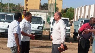 السكرتير العام المساعد بأسوان يراجع الحالة الفنية للمعدات والسيارات