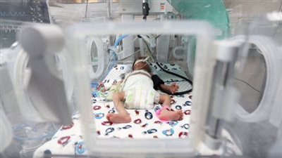 وحدة لرعاية حديثي الولادة بغزة تحذر من موتهم في دقائق إذا انقطعت الكهرباء