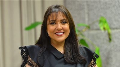 بعد قطع الكهرباء والإنترنت على غزة.. مي كساب: يا كفره يا قتلة