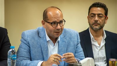 إدريس: لم أحقق أحلامى فى السباحة بعد رغم المنافسة القوية لأبطالنا