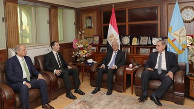 وزير التعليم يتفقد عددا من مدارس كفر الشيخ ويتابع انتظام الدراسة 